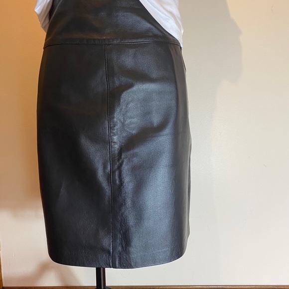 Leather skirt - Picture 4 of 4